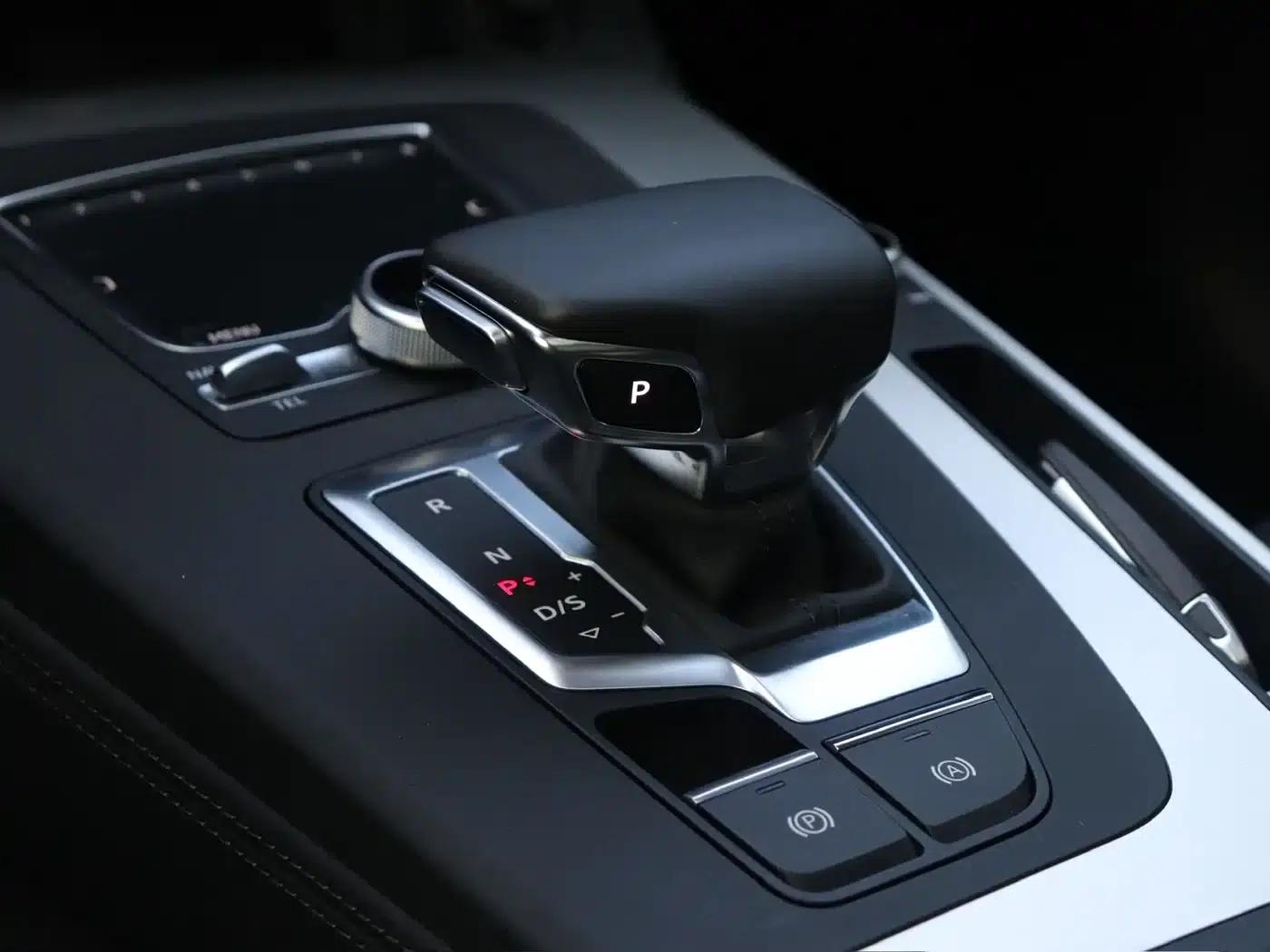 Audi Q5L 2020 Facelift 40 TFSI Luxury Fashion Edition — миниатюра 17