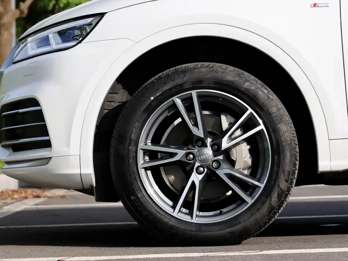 Audi Q5L 2020 Facelift 40 TFSI Luxury Fashion Edition — миниатюра 24