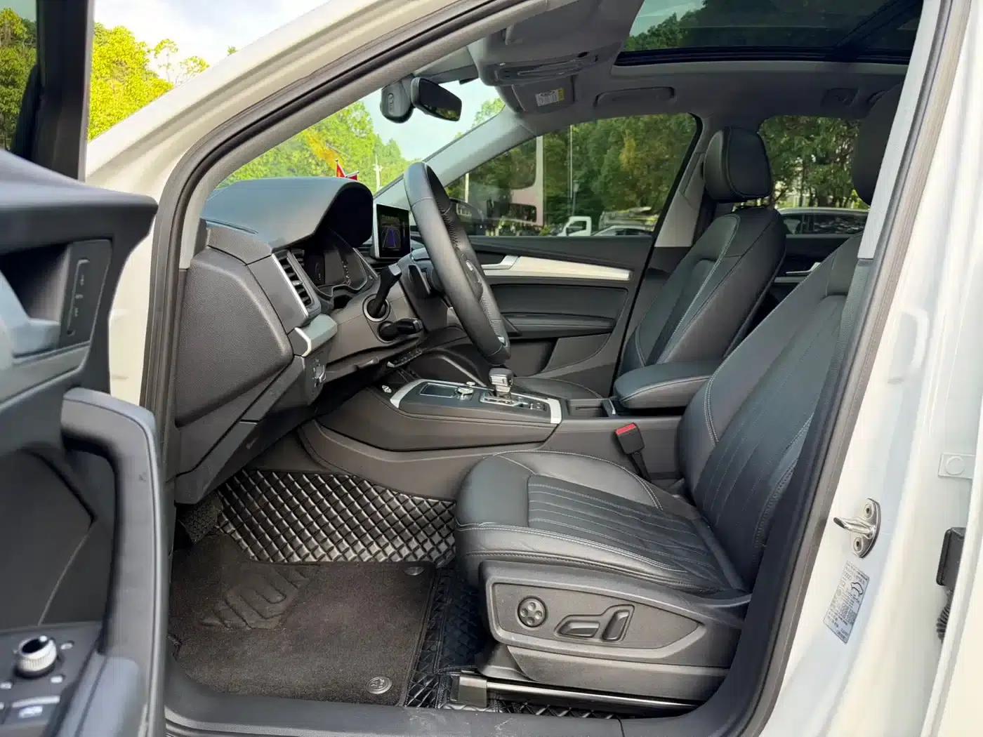 Audi Q5L 2020 Facelift 40 TFSI Luxury Fashion Edition — миниатюра 10