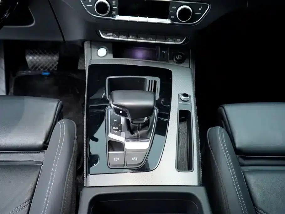 Audi Q5L 2022 40T Luxury Dynamic — миниатюра 25