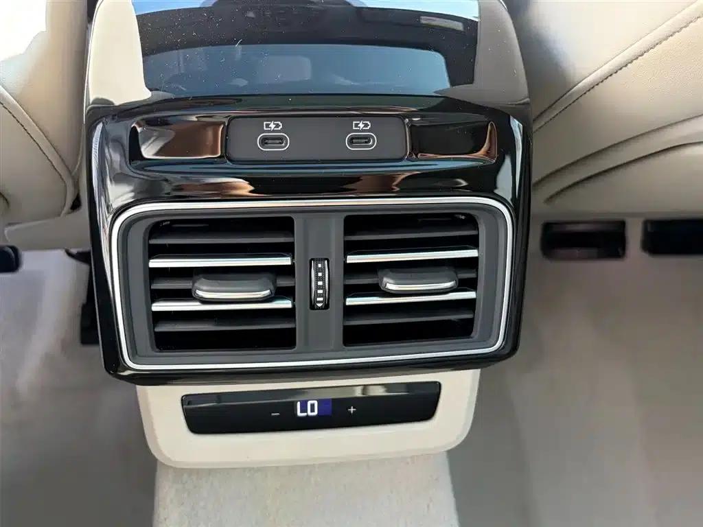 Audi Q5L 2026 2.0T Exclusive Edition for Million Users — миниатюра 21