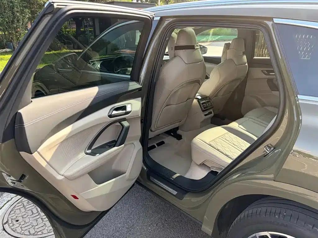Audi Q5L 2026 2.0T Exclusive Edition for Million Users — миниатюра 24