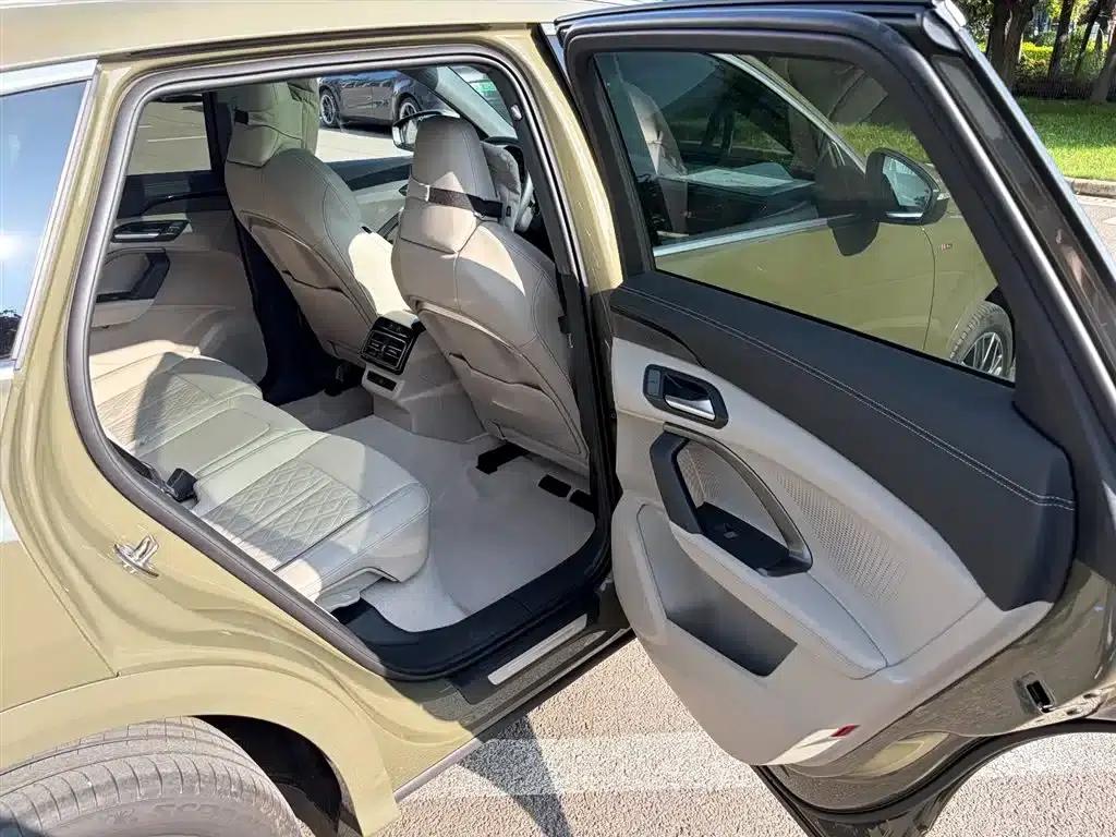 Audi Q5L 2026 2.0T Exclusive Edition for Million Users — миниатюра 25