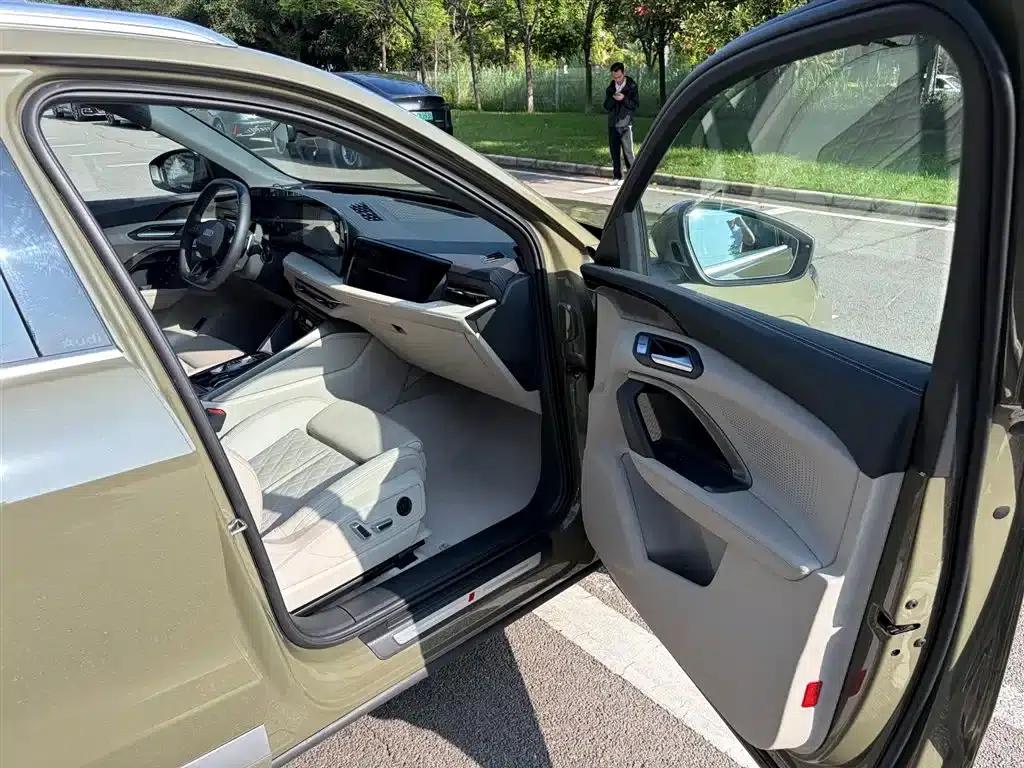 Audi Q5L 2026 2.0T Exclusive Edition for Million Users — миниатюра 27