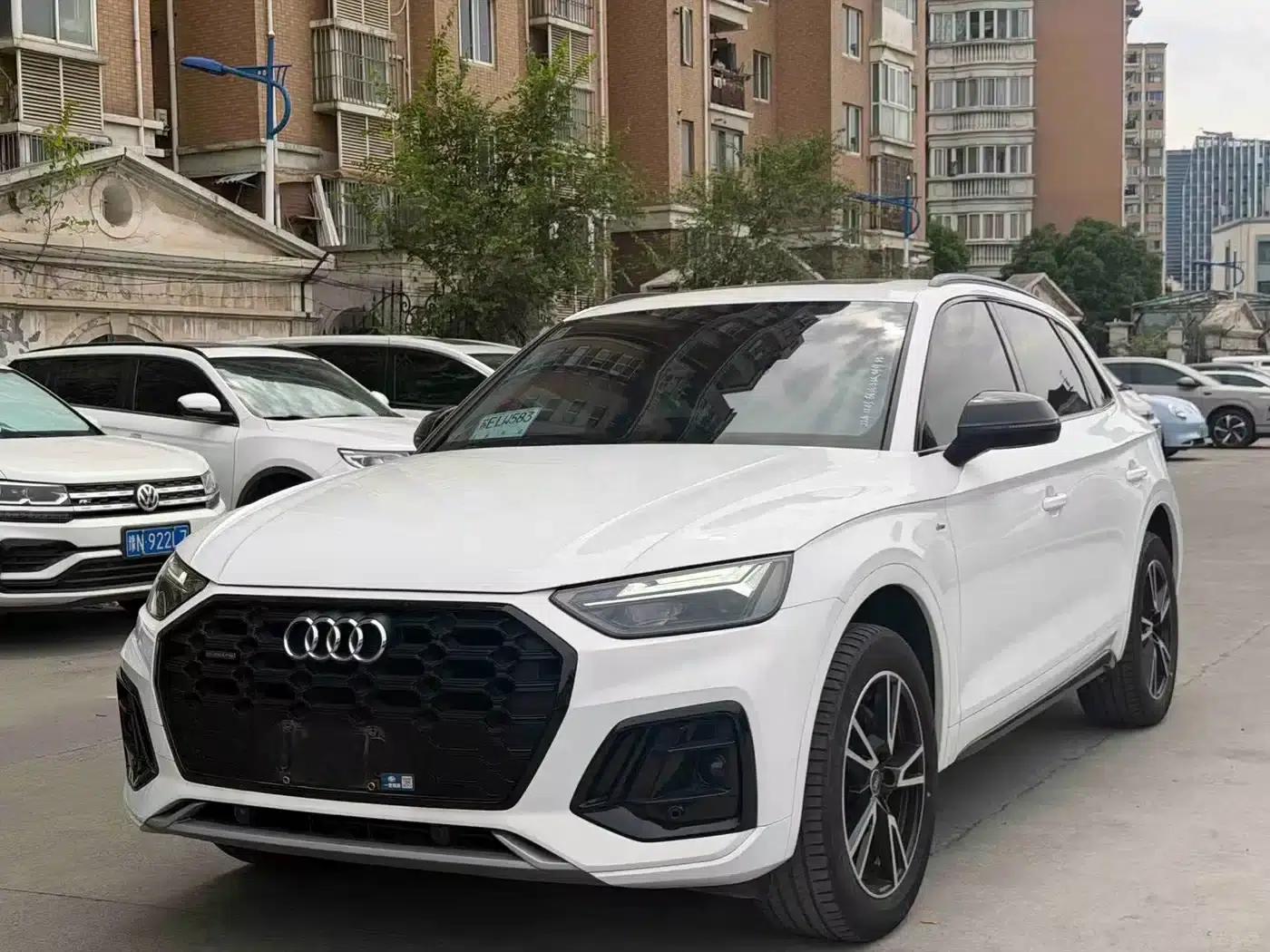Audi Q5L 2022 40T Luxury Dynamic — миниатюра 1