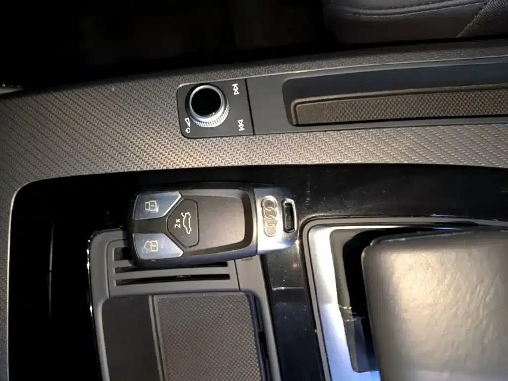 Audi Q5L 2023 40T Luxury Dynamic — миниатюра 9