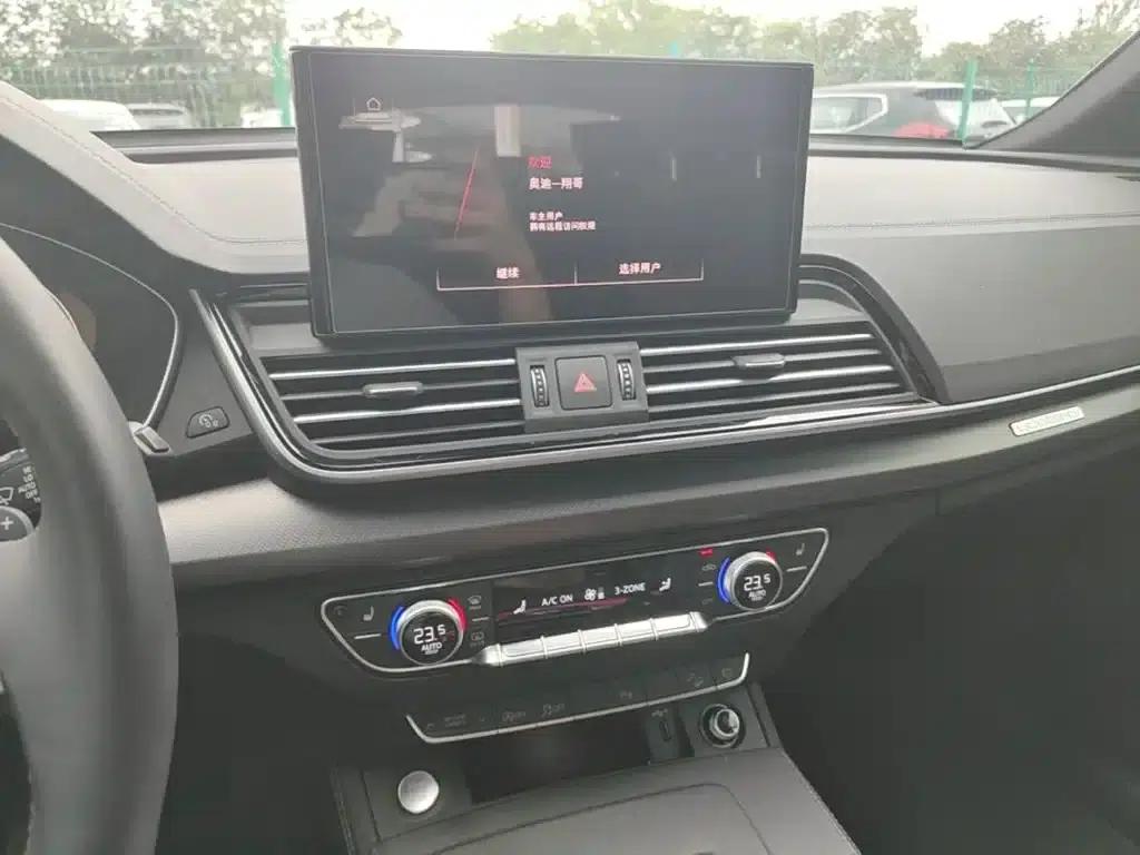 Audi Q5L 2026 45th Anniversary Edition 40 TFSI Luxury Dynamic — миниатюра 13
