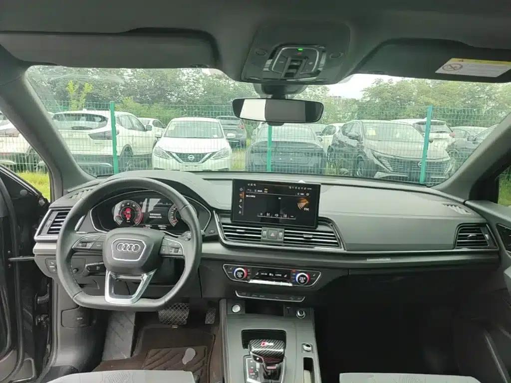 Audi Q5L 2026 45th Anniversary Edition 40 TFSI Luxury Dynamic — миниатюра 10