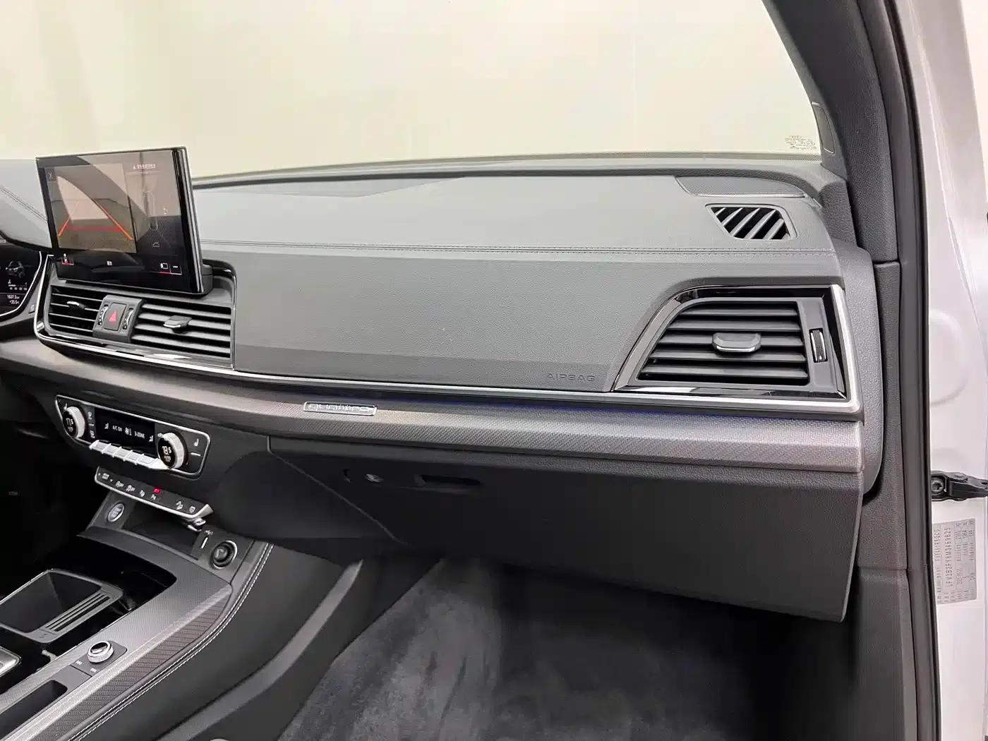 Audi Q5L Sportback 2022 40 TFSI Luxury — миниатюра 17