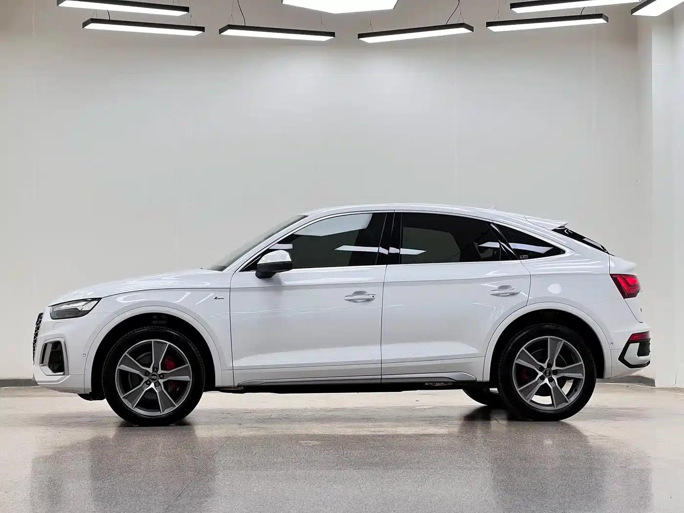 Audi Q5L Sportback 2022 40 TFSI Luxury — миниатюра 4