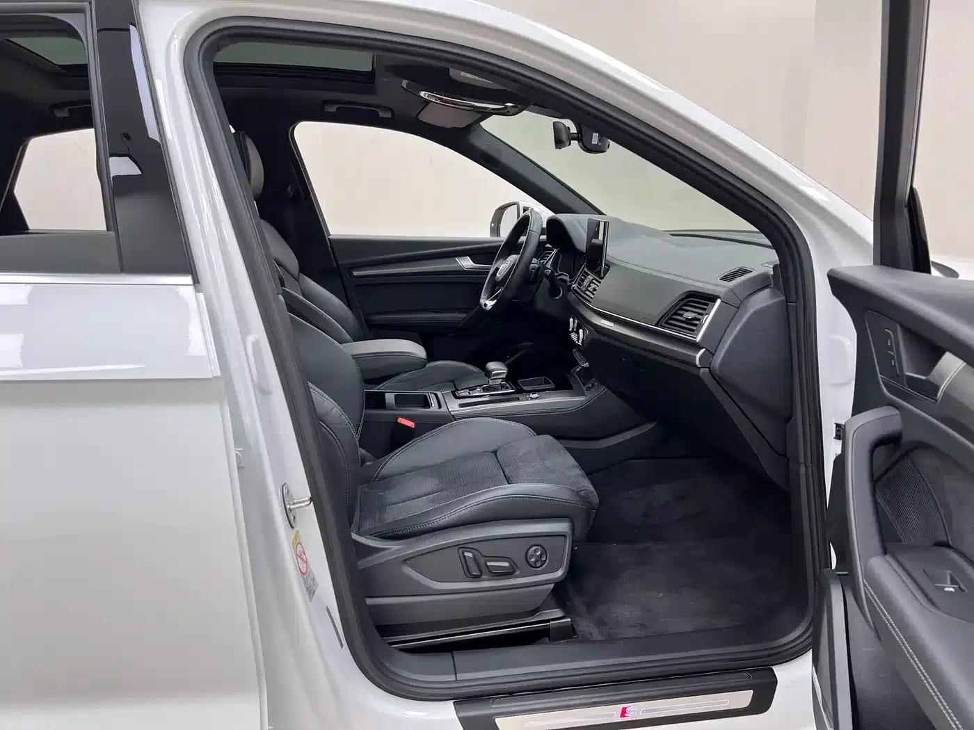 Audi Q5L Sportback 2022 40 TFSI Luxury — миниатюра 31