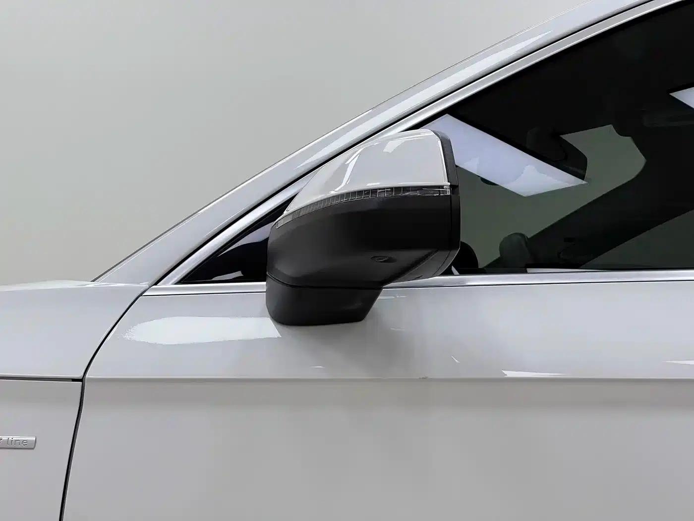 Audi Q5L Sportback 2022 40 TFSI Luxury — миниатюра 38
