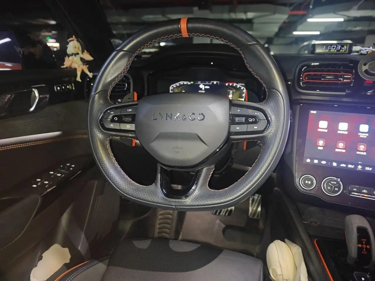 Lynk & Co 02 Hatchback 2021 2.0TD Halo Driving Control Kit Edition — миниатюра 10