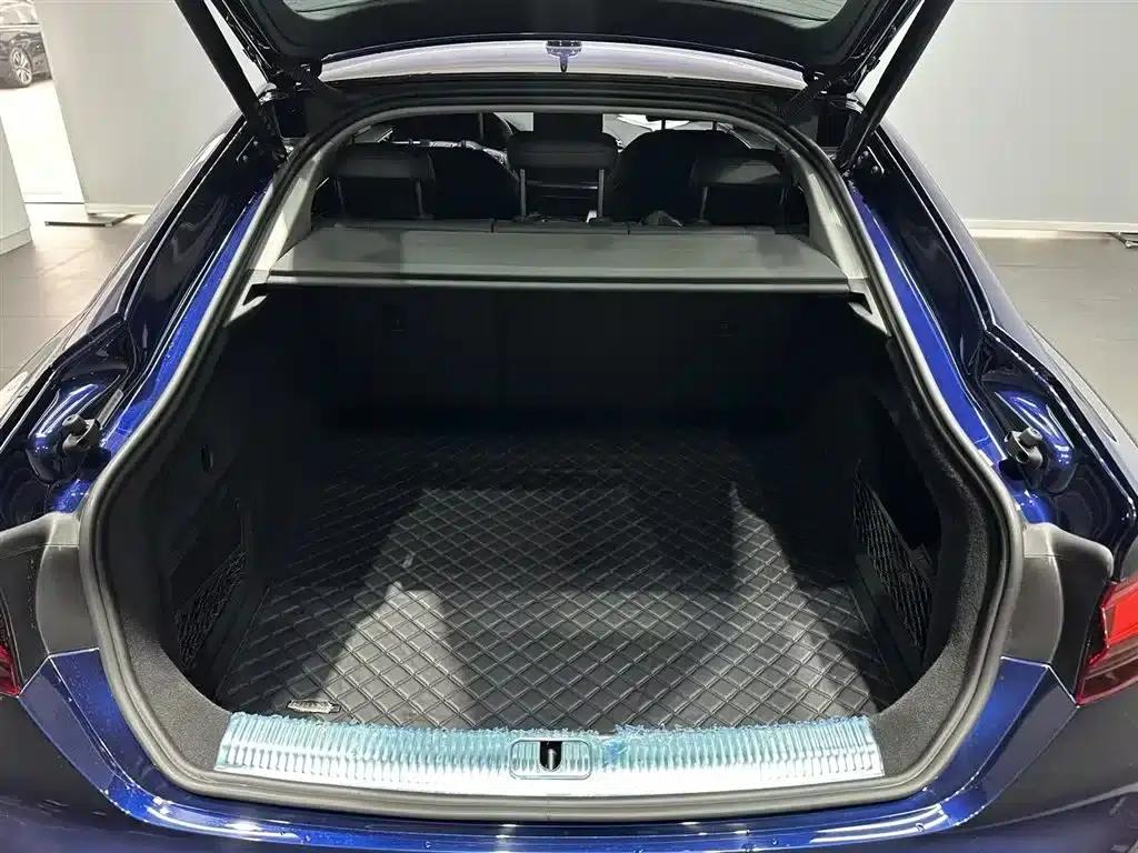 2023 Audi A5 Sportback 40 TFSI (Imported) - Fashionable and Dynamic Model — миниатюра 9