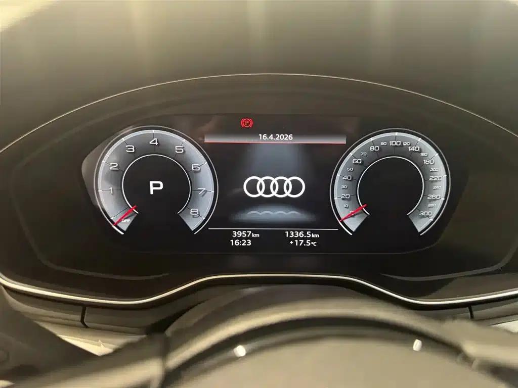 2024 Audi A5 Sportback 40 TFSI quattro Luxury Dynamic (Imported) — миниатюра 3