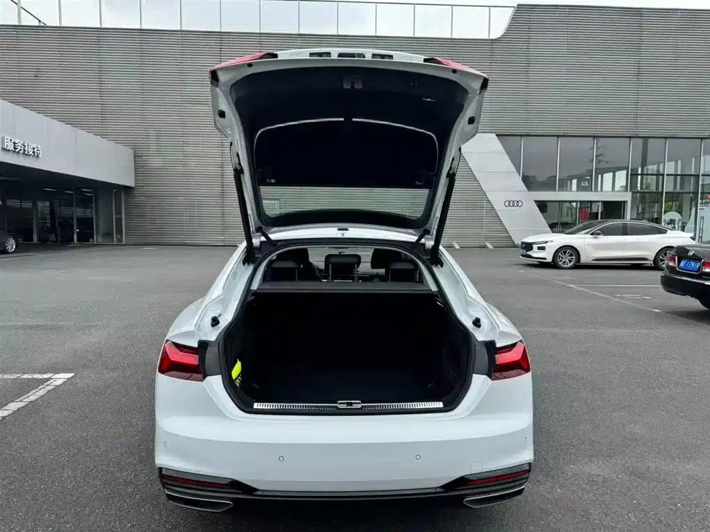 2024 Audi A5 Sportback 40 TFSI quattro Luxury Dynamic (Imported) — миниатюра 7