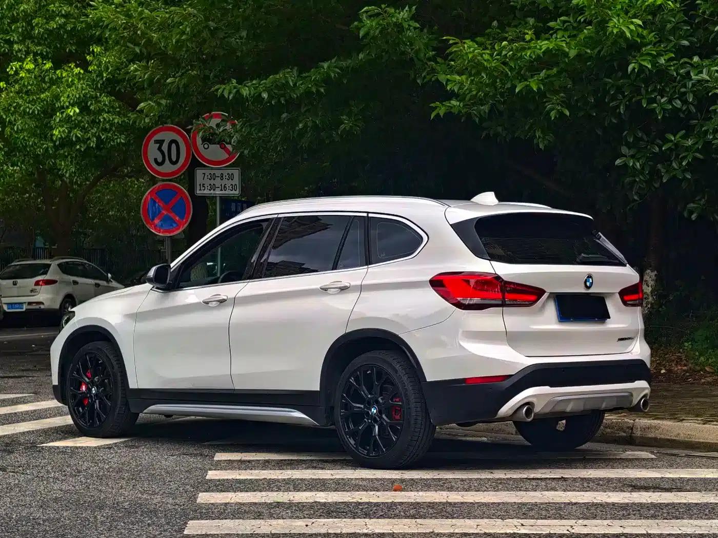 BMW X1 2021 xDrive25Li Premium — миниатюра 3