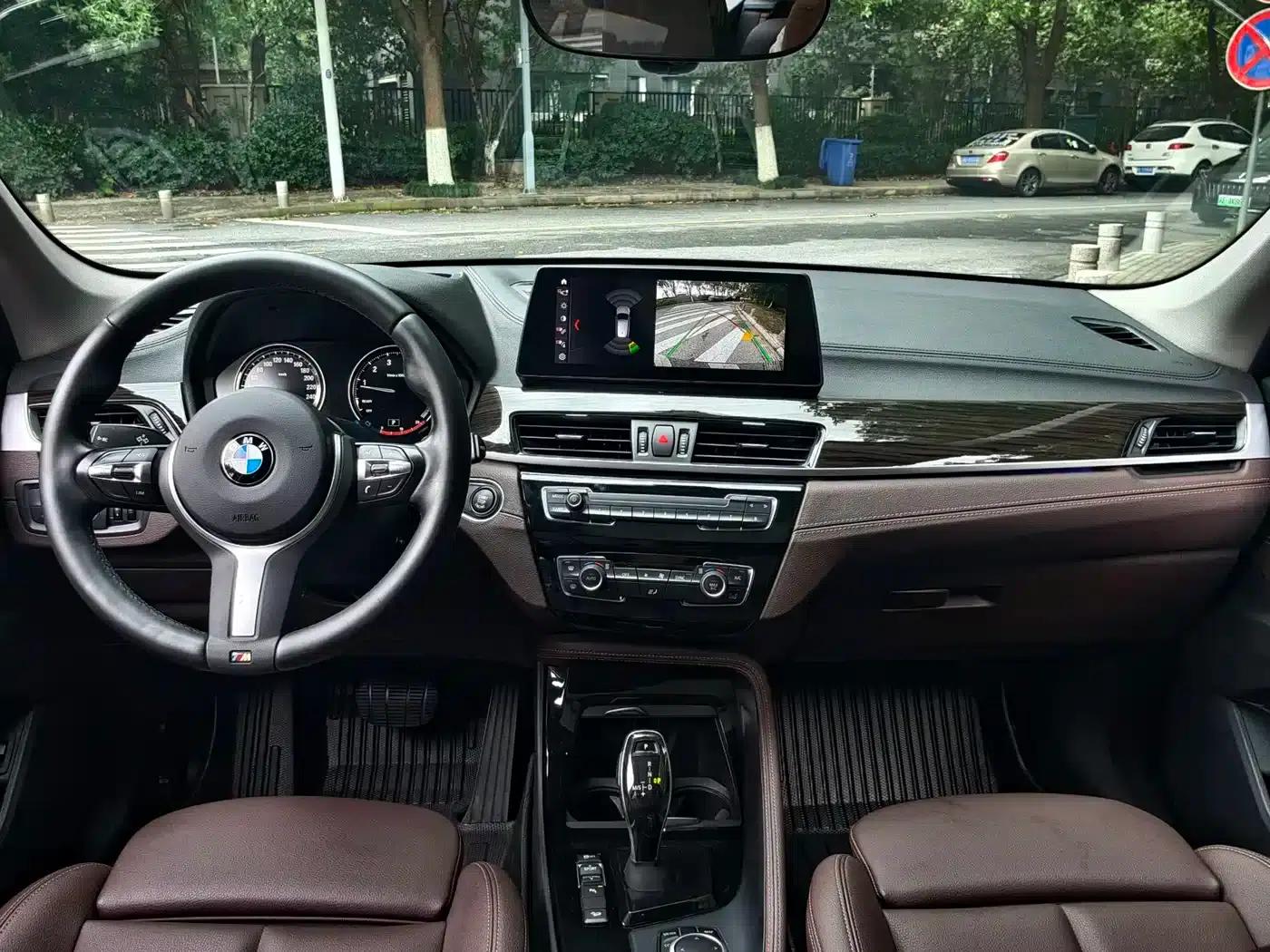 BMW X1 2021 xDrive25Li Premium — миниатюра 4