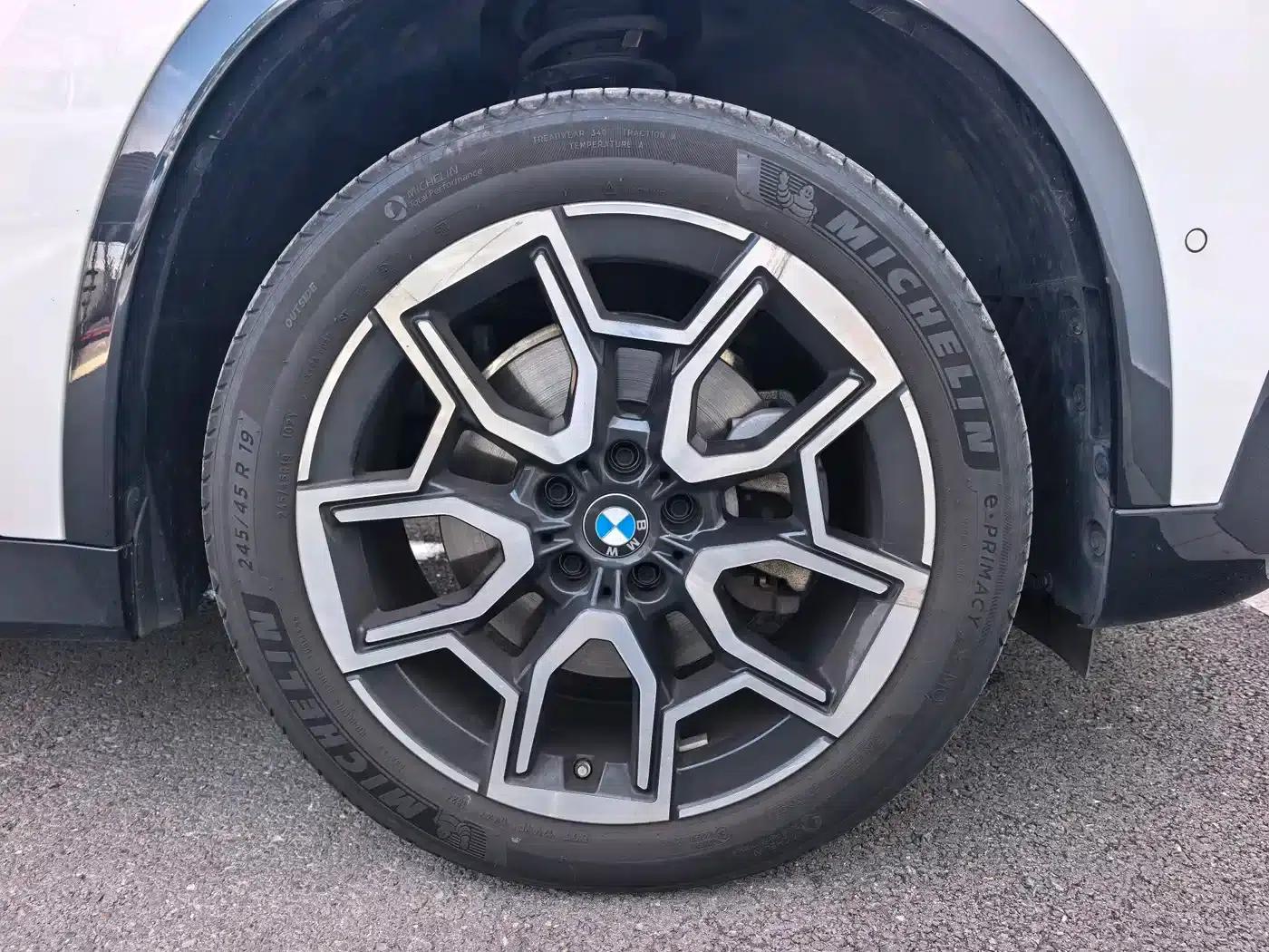 2024 BMW X1 sDrive25Li X Design Package — миниатюра 9
