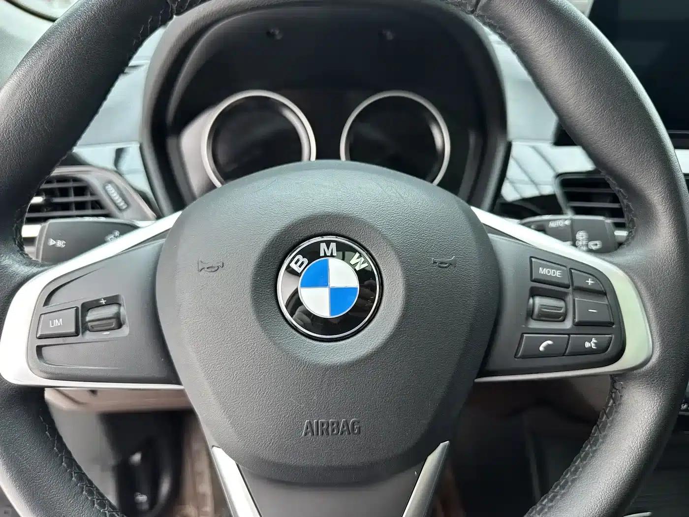 BMW X1 2022 sDrive20Li Fashion Edition — миниатюра 13