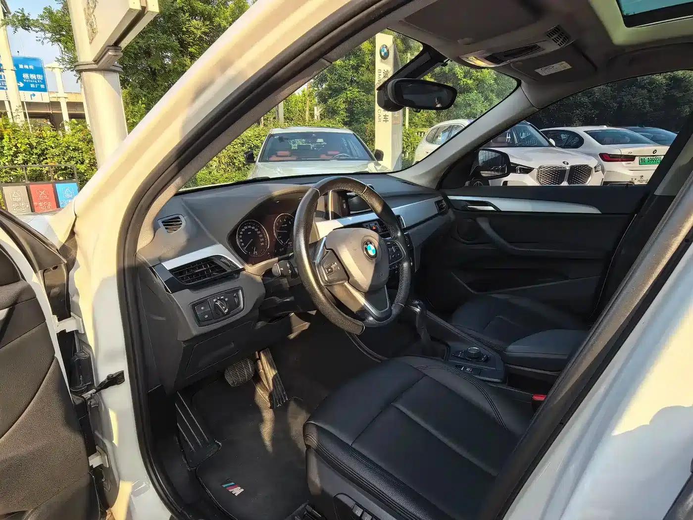 BMW X1 2019 sDrive20Li Leading Edition — миниатюра 13