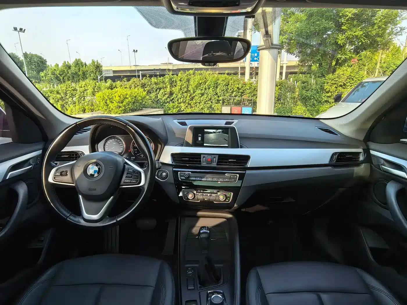 BMW X1 2019 sDrive20Li Leading Edition — миниатюра 15