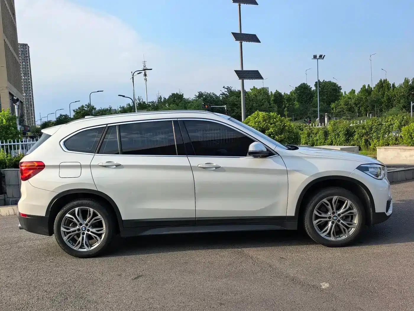 BMW X1 2019 sDrive20Li Leading Edition — миниатюра 7