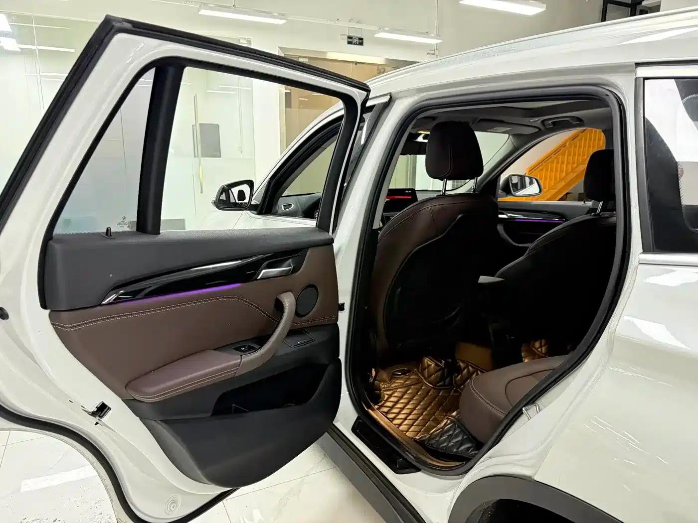 BMW X1 2020 sDrive25Li Leading Edition — миниатюра 13