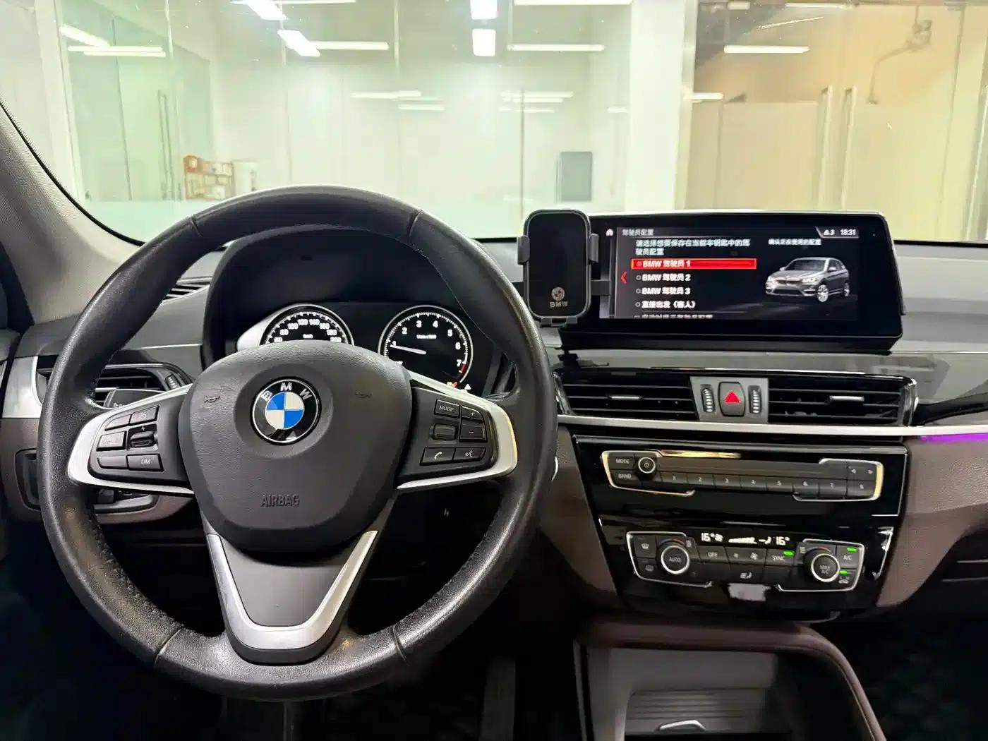 BMW X1 2020 sDrive25Li Leading Edition — миниатюра 17