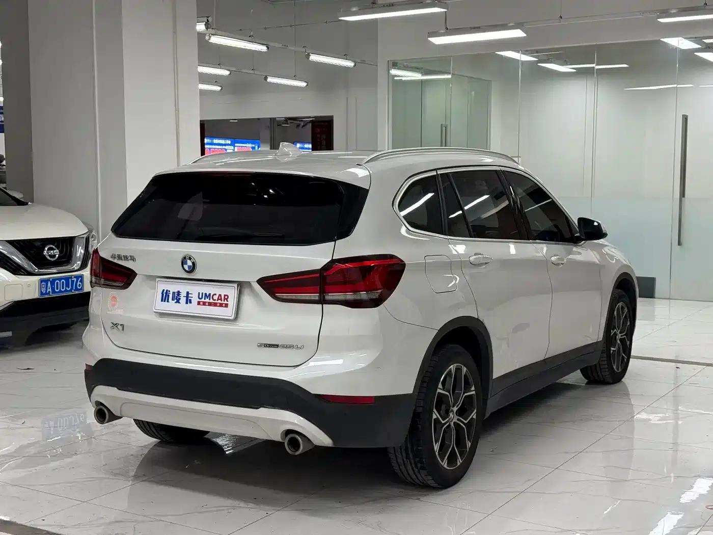 BMW X1 2020 sDrive25Li Leading Edition — миниатюра 6