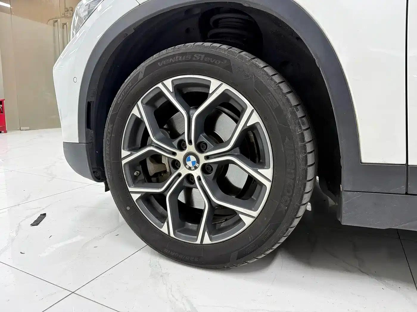 BMW X1 2020 sDrive25Li Leading Edition — миниатюра 7