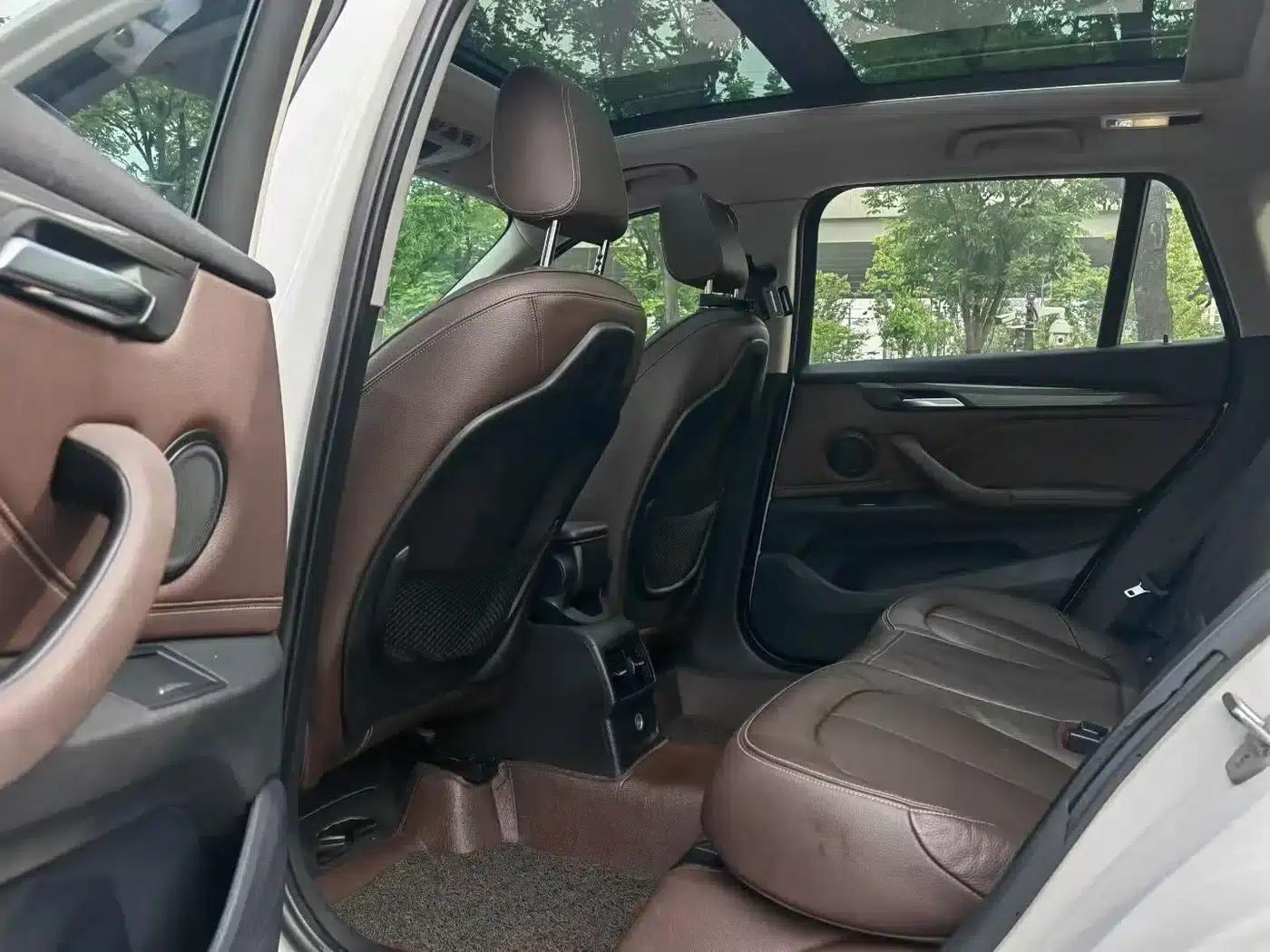 BMW X1 2018 xDrive20Li Premium — миниатюра 6