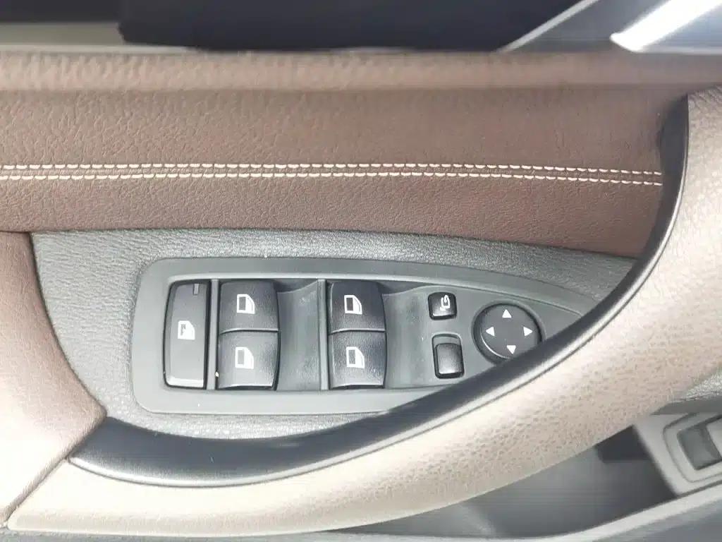 BMW X1 2020 sDrive20Li Fashion Edition — миниатюра 9