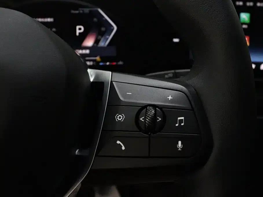 2024 BMW X1 xDrive25Li X Design Package — миниатюра 15