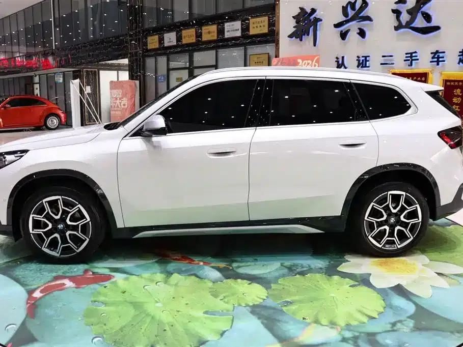 2024 BMW X1 xDrive25Li X Design Package — миниатюра 3