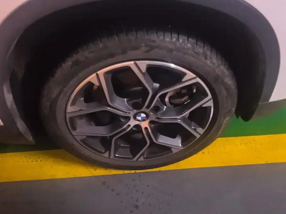 BMW X1 2022 sDrive25Li Leading Edition — миниатюра 6