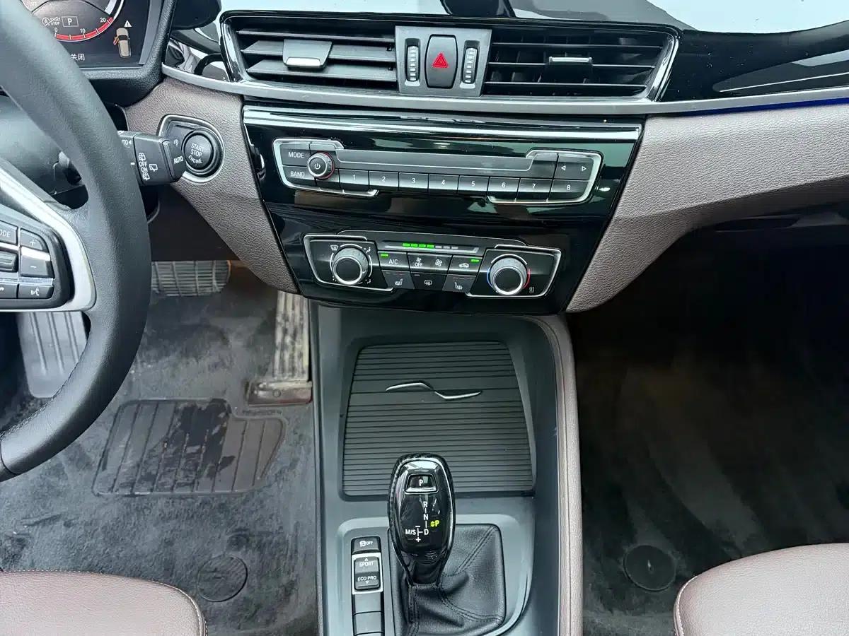 BMW X1 2022 sDrive20Li Premium — миниатюра 12