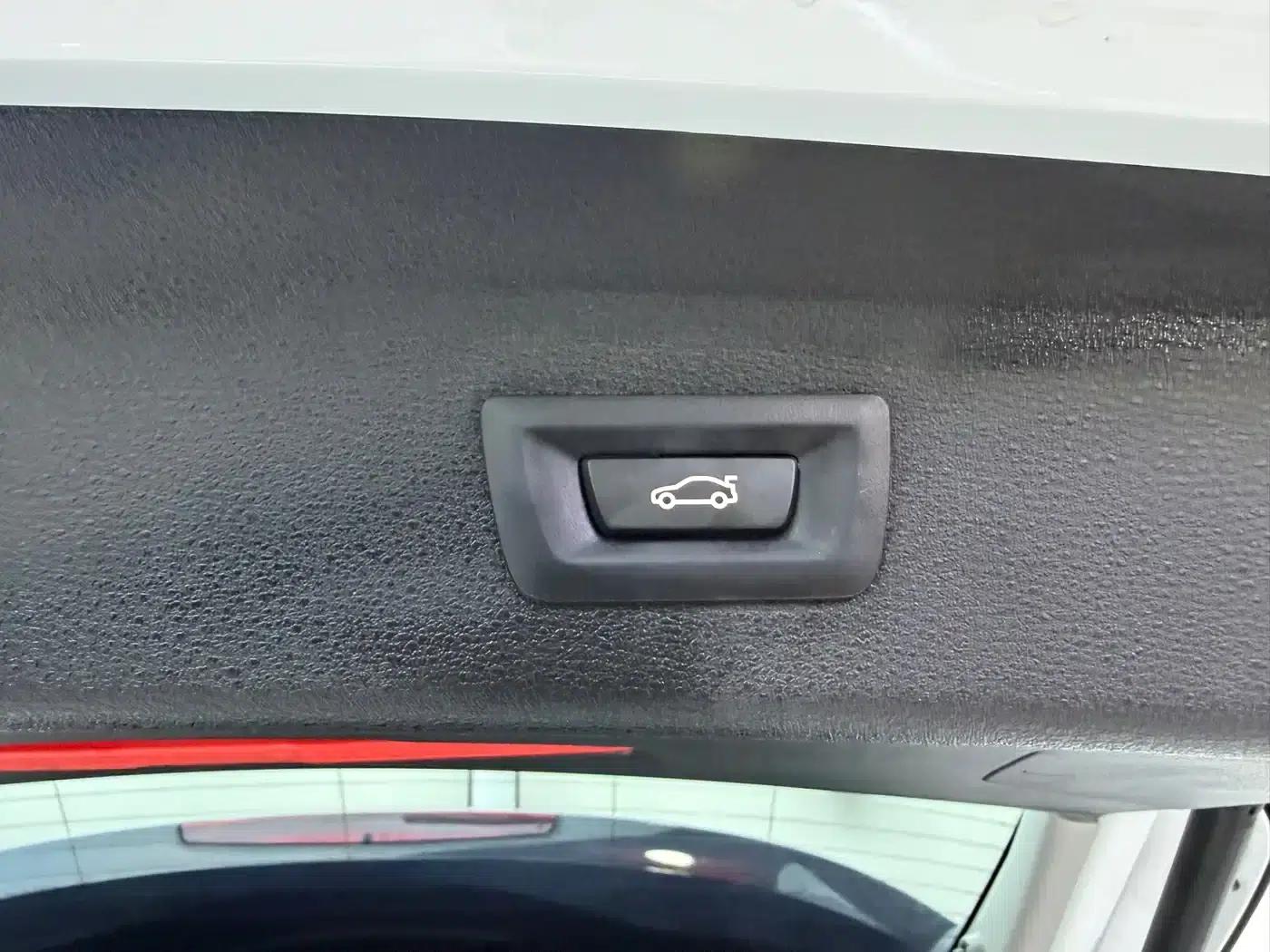 BMW X1 2022 sDrive20Li Premium — миниатюра 20
