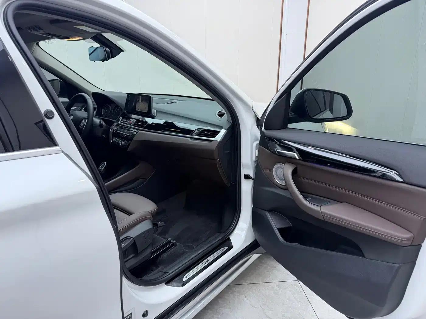 BMW X1 2022 sDrive20Li Premium — миниатюра 22