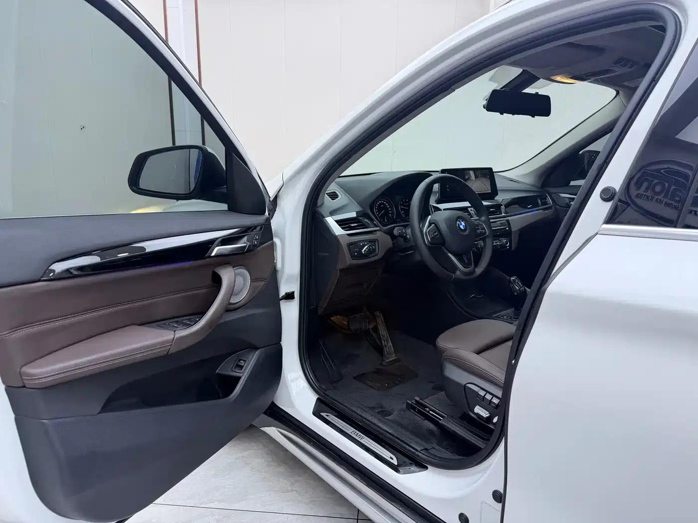 BMW X1 2022 sDrive20Li Premium — миниатюра 7