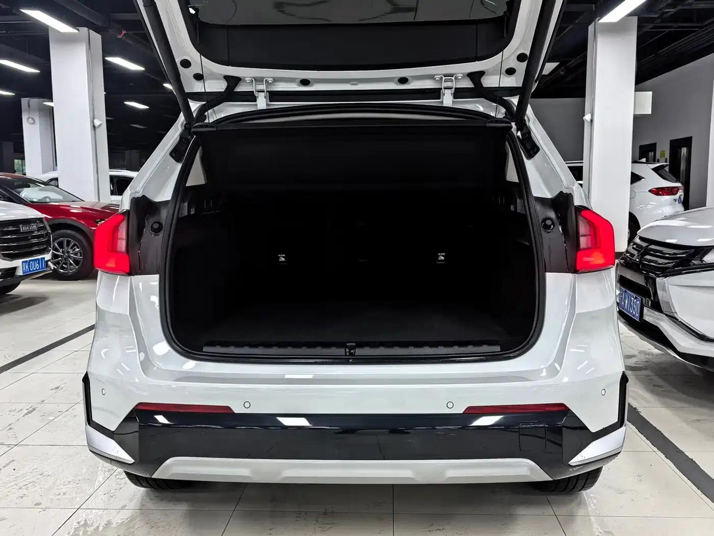 2023 BMW X1 sDrive20Li X Design Package — миниатюра 21