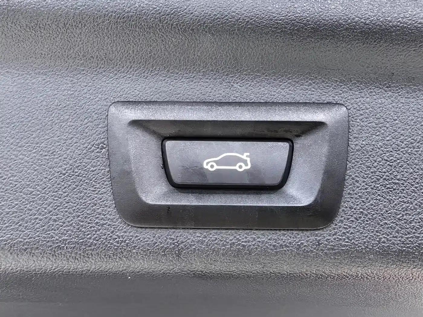 2023 BMW X1 sDrive20Li X Design Package — миниатюра 22