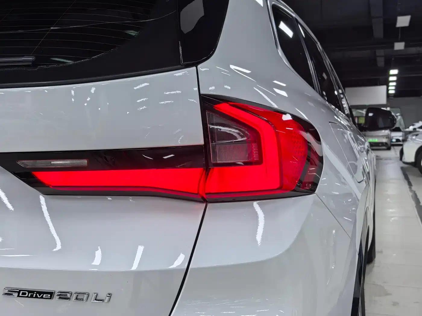 2023 BMW X1 sDrive20Li X Design Package — миниатюра 5