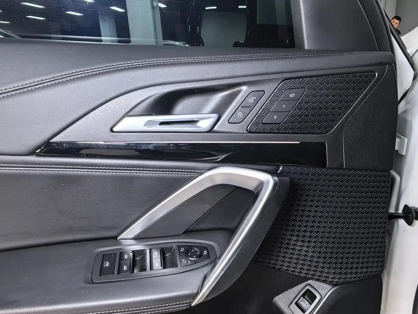 2023 BMW X1 sDrive20Li X Design Package — миниатюра 10