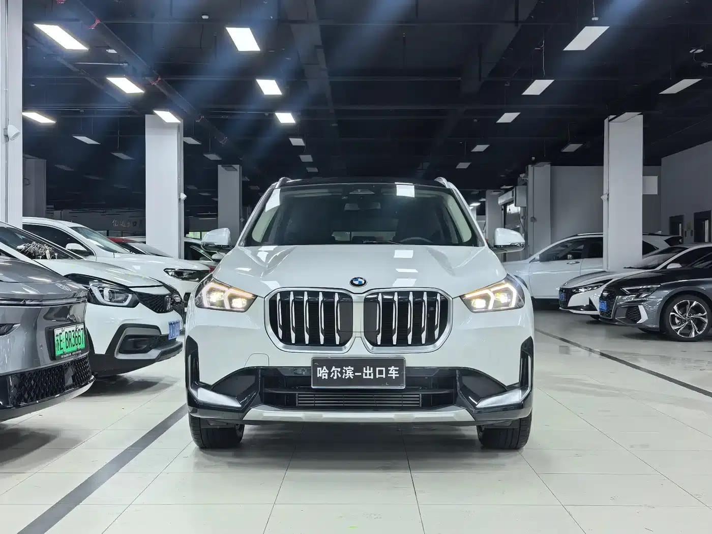 2023 BMW X1 sDrive20Li X Design Package — миниатюра 2