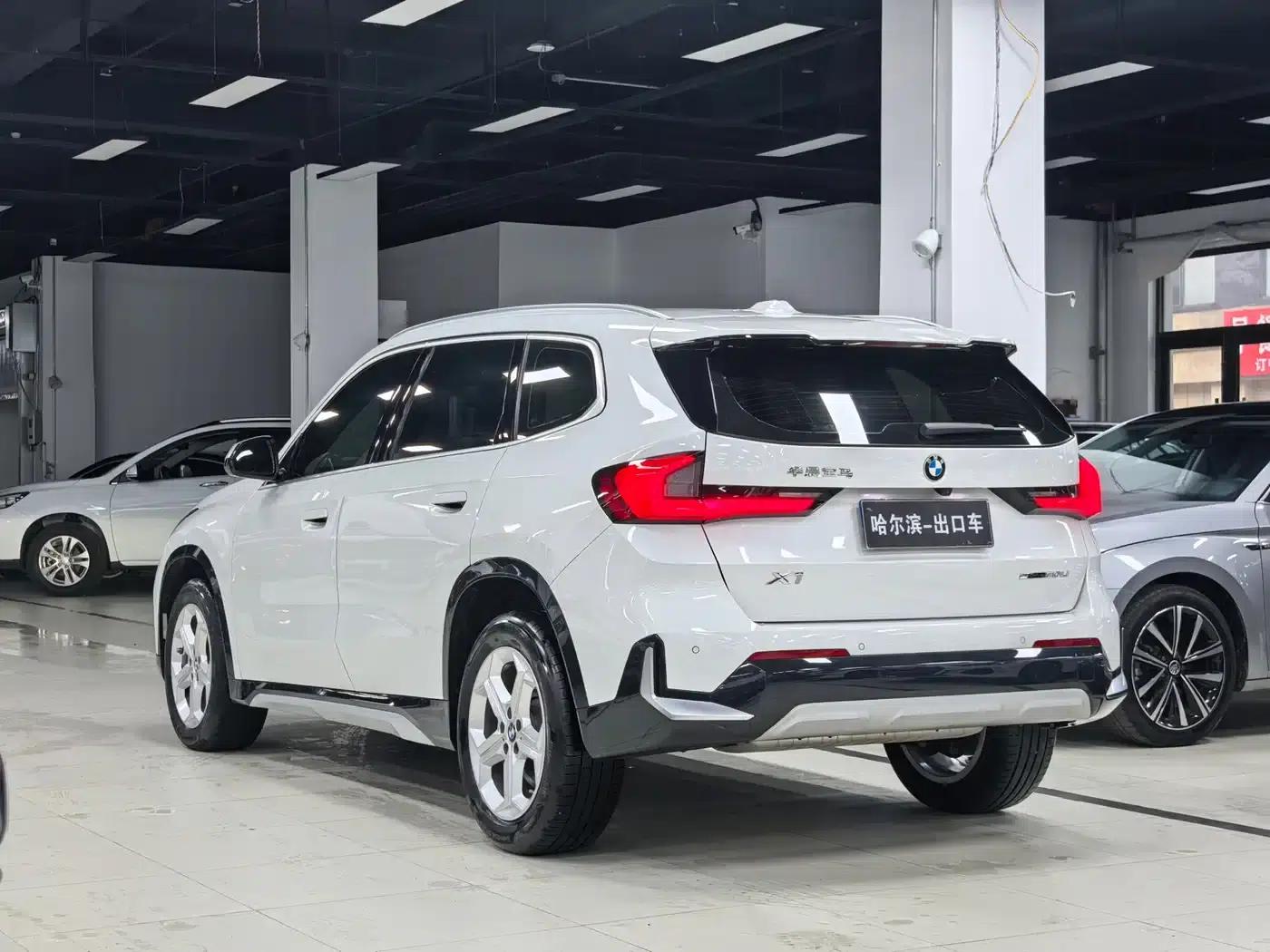 2023 BMW X1 sDrive20Li X Design Package — миниатюра 23