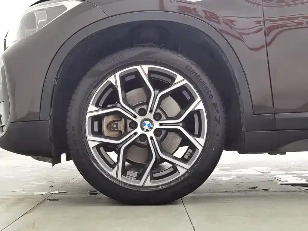 BMW X1 2021 sDrive25Li Leading Edition — миниатюра 17