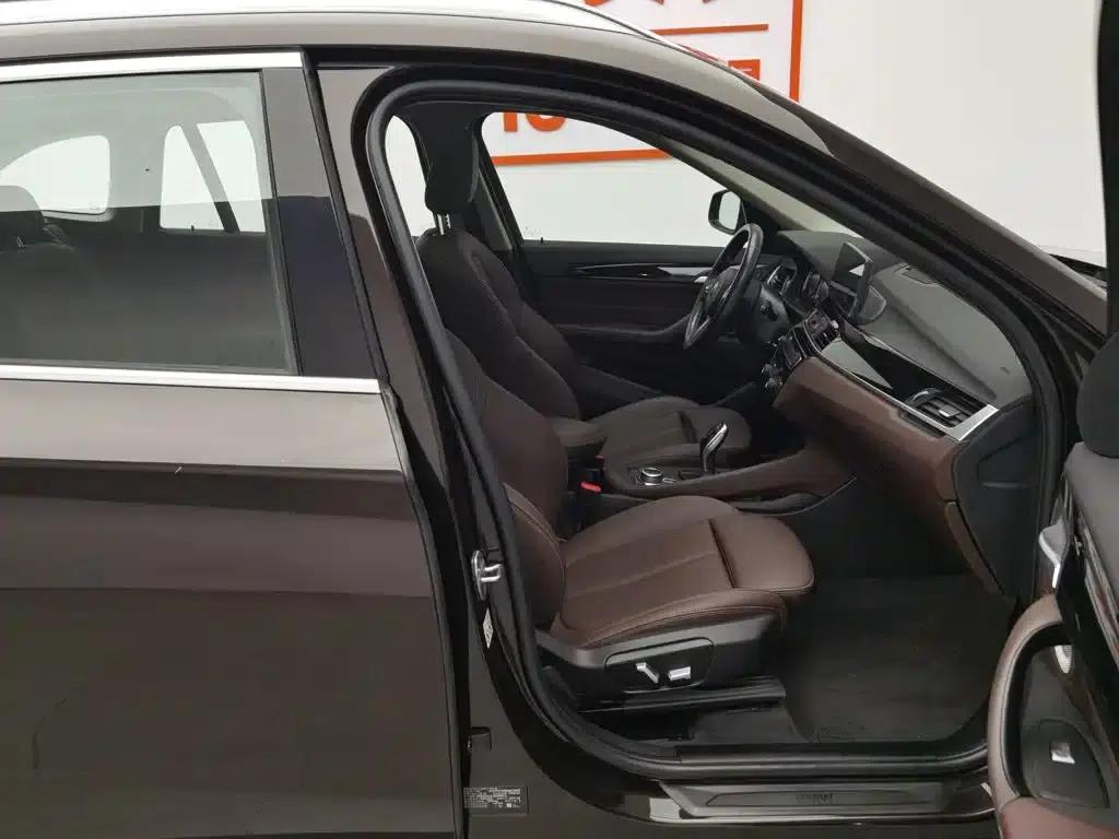 BMW X1 2021 sDrive25Li Leading Edition — миниатюра 23