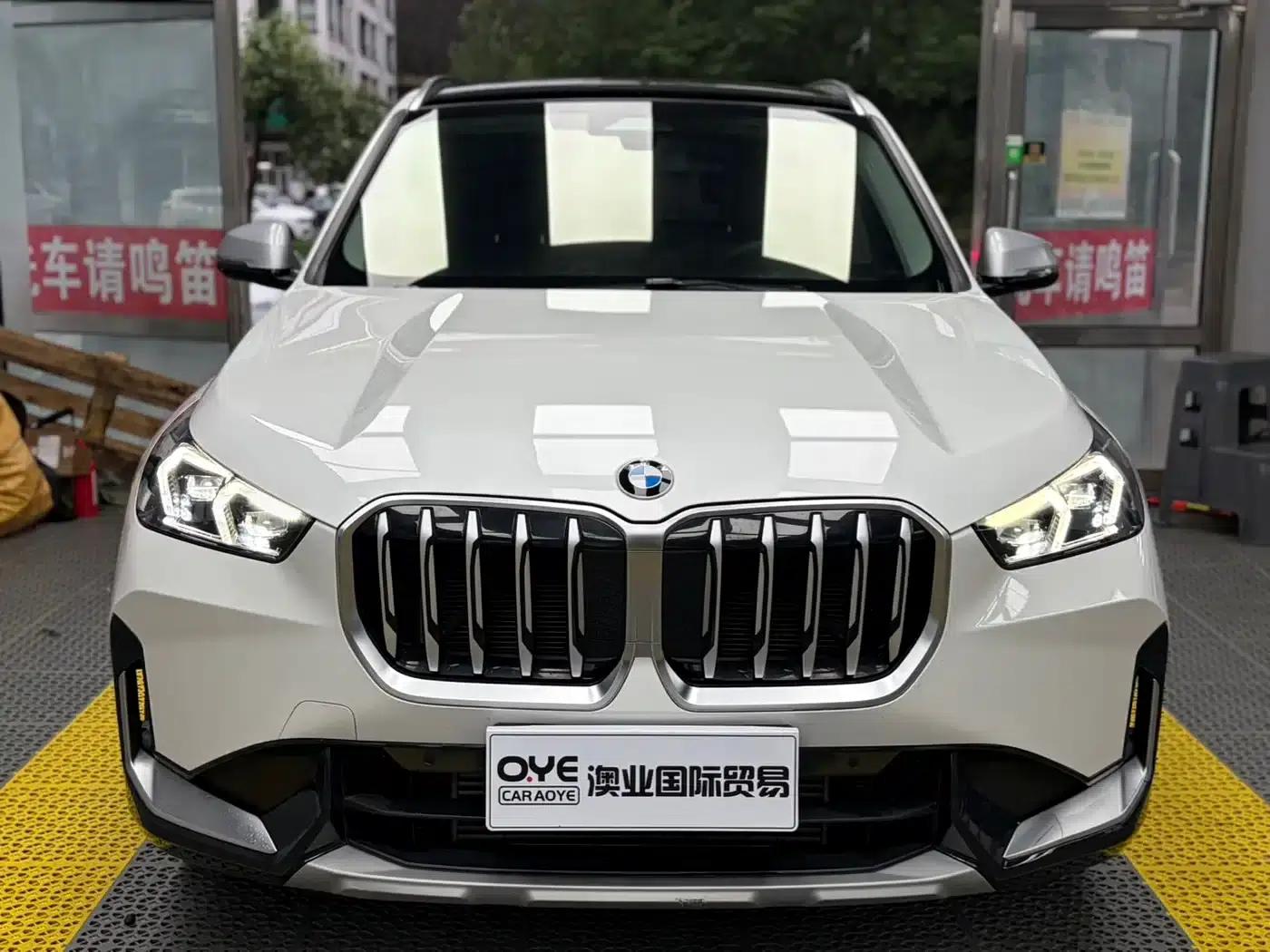 2023 BMW X1 sDrive20Li X Design Package — миниатюра 2