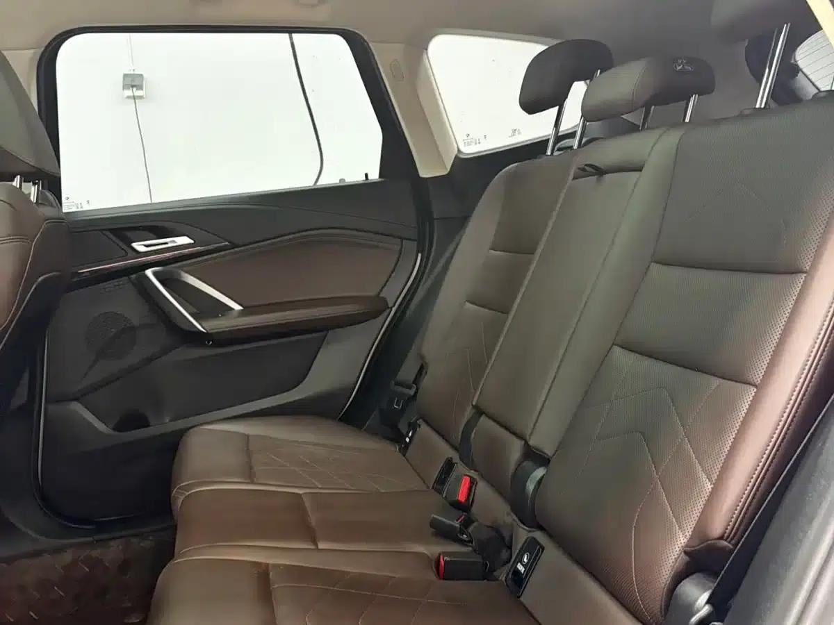 2023 BMW X1 sDrive20Li X Design Package — миниатюра 15